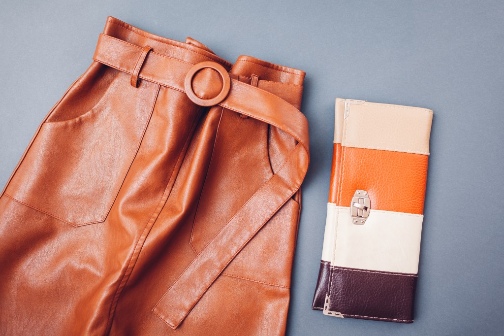 How to shop for vintage clothing How to shop for vintage clothing